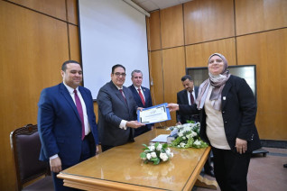 جامعة القاهرة تطلق برنامجًا موسعًا لتأهيل القيادات والكوادر الإدارية