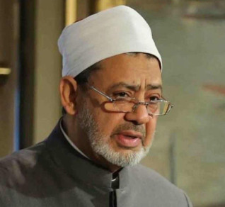 شيخ الأزهر يهنئ الرئيس السيسي والقوات المسلحة والشعب المصري بذكرى تحرير سيناء