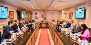 رئيس الهيئة العربية للتصنيع يبحث مع سفير جمهورية أرمينيا بالقاهرة فتح آفاق جديدة من التعاون والشراكة والاستثمار في كافة مجالات التصنيع المختلفة