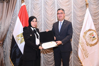 وزير التموين يكرم الفائزين بجائزة مصر للتميز الحكومي في دورتها الرابعة لفئة مراكز خدمة المواطنين المطورة