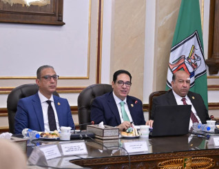 مجلس جامعة القاهرة يتقدم بخالص التهنئة  للرئيس عبدالفتاح السيسي و الشعب المصري بمناسبة حلول عيد الاضحى المبارك